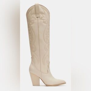 Chic Beige Cowboy Boots